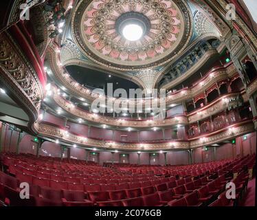 Das Innere des Grand Theatre, Leeds, West Yorkshire, Nordengland, Großbritannien, im Jahr 1996 Stockfoto