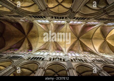 Bourges Europäische Kulturhauptstadt 2028, Kathedrale Saint Etienne, Departement Cher, UNESCO-Weltkulturerbe, Centre-Val de Loire, Frankreich, Europa Stockfoto