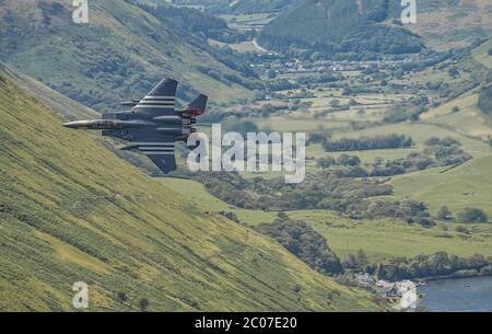 F15 Eagle Heritage Jet Low Flying in Wales Stockfoto