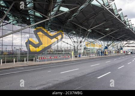 Auswirkung am Flughafen Köln/Bonn Passagerückgang im Zusammenhang mit der weltweiten Verbreitung des Coronavirus. Köln, 14.03.2020 Stockfoto