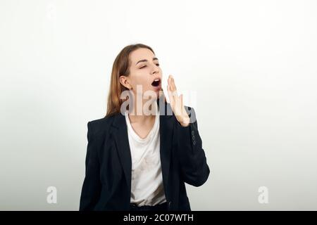 Gähnende Müdigkeit und Schläfrigkeit Kreuzprozess. Depression, Apathie oder Langeweile. Stockfoto