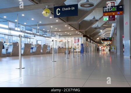 Zu einem vollständigen Erliegen des Personenflugverkehrs im Zusammenhang mit der Corona-Krese am Flughafen Köln/Bonn. Köln, 07.04.2020 Stockfoto