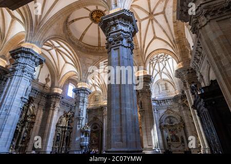 Innenraum von Basílica de Santa María del Coro, San Sebastian, Gipuzkoa, Baskenland, Spanien Stockfoto