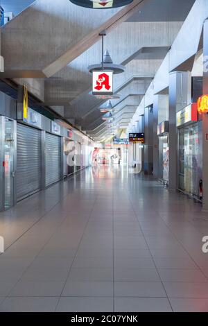 Zu einem vollständigen Erliegen des Personenflugverkehrs im Zusammenhang mit der Corona-Krese am Flughafen Köln/Bonn. Köln, 07.04.2020 Stockfoto