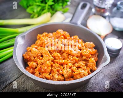 Hackfleisch mit Tomatensoße Stockfoto