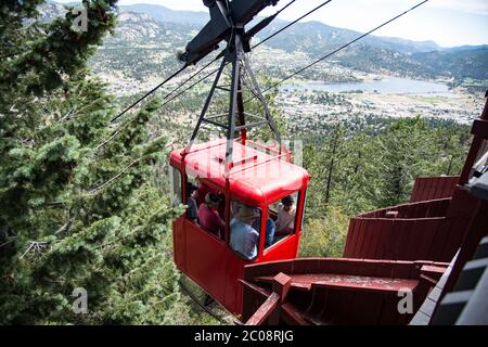 Estes Park ist eine statutarische Stadt in Larimer County, Colorado, USA. Ein beliebtes Sommerresort in der Nähe des Rocky Mountain National Park Stockfoto