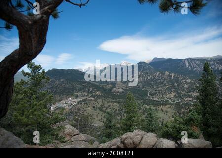 Estes Park ist eine statutarische Stadt in Larimer County, Colorado, USA. Ein beliebtes Sommerresort in der Nähe des Rocky Mountain National Park Stockfoto