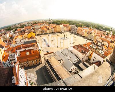 Hauptplatz in Ceske Budejovice, Tschechische Republik. Luftaufnahme vom Aussichtsturm. Stockfoto