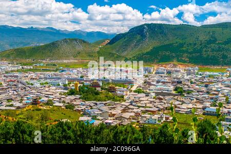 Shangri-La oder Xianggelila, ehemals Zhongdian, imountain City n nordwestlichen Yunnan Provinz. Sitz der Tibetischen Autonomen Präfektur Diqing, China. Stockfoto