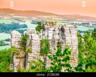 Sandsteinfelsenformation Gruppe in Böhmisches Paradies, aka Cesky Raj, Tschechische Republik, Europa. Stockfoto