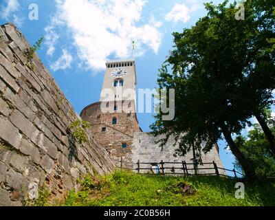 Weißer Turm als Teil der Stadtburg, Ljubljana, Slowenien Stockfoto