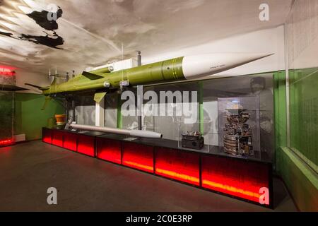 Eine kleine Raketenanzeige. Im Museum des Kalten Krieges in Plokštinė, Litauen. Stockfoto