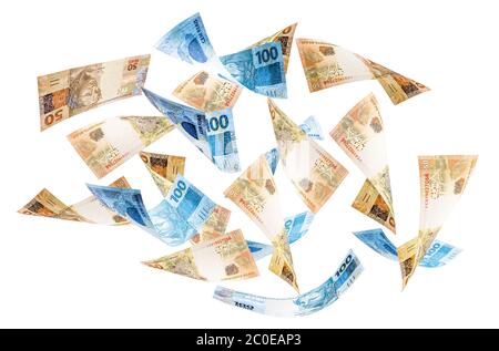 Fünfzig und hundert reais Rechnungen fallen, Geld aus Brasilien auf isolierten weißen Hintergrund. Einhundertfünfzig Dollar-Scheine fliegen, Konzept der fortu Stockfoto