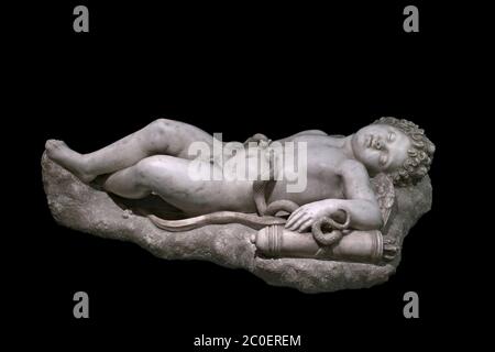 Mantua, Lombardei, Italien. Die prächtige Skulptur des schlafenden Amors (16. Jahrhundert) befindet sich im Palazzo San Sebastiano, Stadtmuseum. Stockfoto