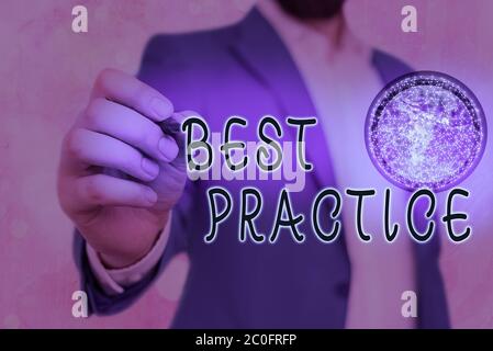 Schreiben von Notizen mit Best Practice. Geschäftskonzept für Selective Focus bewährte Erfolgsideen und effektive Elemente dieses Images, die von NA eingerichtet wurden Stockfoto