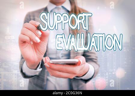 Textschild mit der Support-Bewertung. Business Foto Text hilft bewerten ein Thema wert oder Signifikanz Stockfoto
