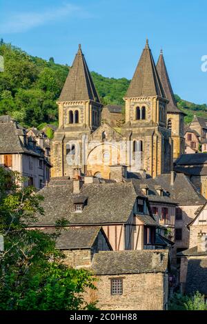 Stift Sainte Foy, UNESCO-Weltkulturerbe, Conques, Departement Aveyron, Occitanie, Frankreich Stockfoto