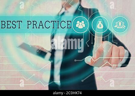 Schreiben Sie einen Hinweis mit Best Practices. Geschäftskonzept für Selective Focus bewährte Ideen für Erfolg und Effektivität Stockfoto