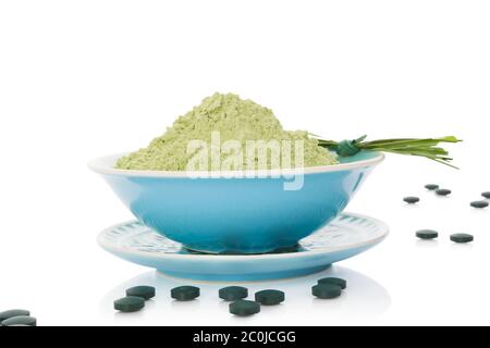 Spirulina, Chlorella, Gerste und Weizengras. Grüne Ergänzung, Superfood Detox. Stockfoto