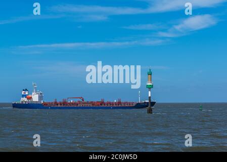 Öltanker 'Nordic Ami', registriert in Liberia, Nordsee, Mündung der Elbe, vor Cuxhaven auf dem Festland, Niedersachsen, norddeutschland Stockfoto