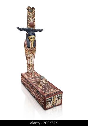 Alte ägyptische Holzstatue von Ptah Sokar Osiris, Ptolemäische Periode (332-30 BC), Asyut. Ägyptisches Museum, Turin. Cat 9481. Grauer Hintergrund. Stockfoto