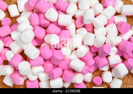 Bunte Mini Marshmallows. Nahaufnahme. Kreative Foto. Stockfoto