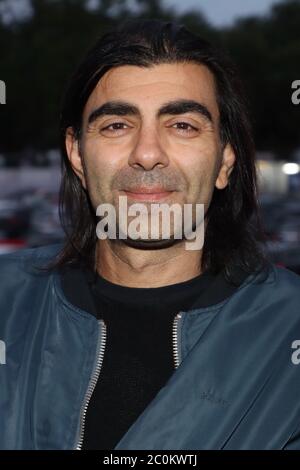 Hamburg, Deutschland. Juni 2020. Drive-in Kino in Hamburg zeigt Soul Kitchen am 10. Juni 2020 mit Fatih Akin auf dem Heiigengeistfeld.Quelle: dpa/Alamy Live News Stockfoto