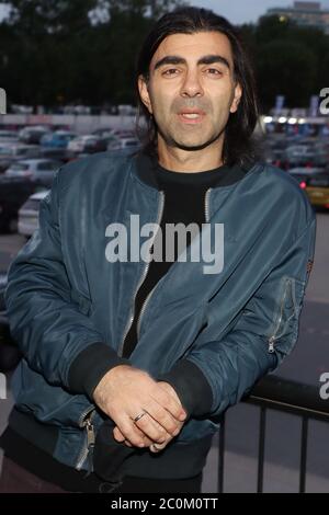 Hamburg, Deutschland. Juni 2020. Fatih Akin, Drive-in Kino in Hamburg, Soul Kitchen on the Heigeneistfeld, 10.06.2020, Nutzung weltweit Quelle: dpa/Alamy Live News Stockfoto