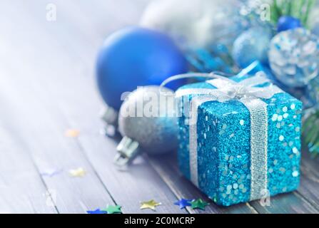 Weihnachts-Dekoration auf hölzernen Hintergrund Stockfoto