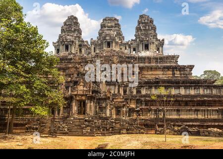 TA Keo Tempelruinen ist Khmer alten Tempel im Komplex Angkor Wat in Siem Reap, Kambodscha in einem Sommertag Stockfoto