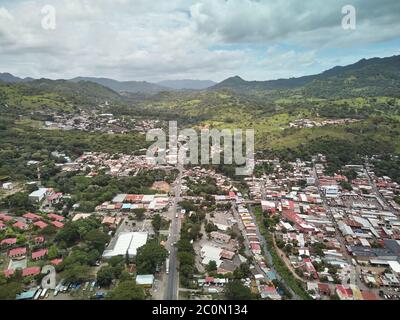 Landschaftsansicht auf Matagalpa Stadt in Nicaragua Luftaufnahme Stockfoto