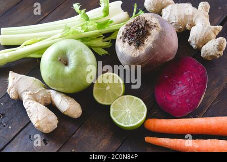 Frische Zutaten für einen Detox Smoothie Stockfoto