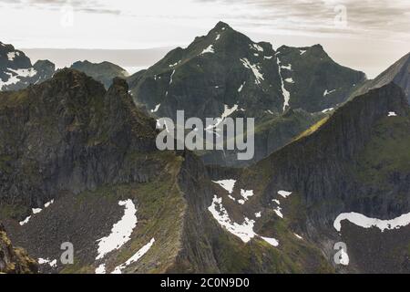 Atemberaubende Berg in Norwegen. Stockfoto