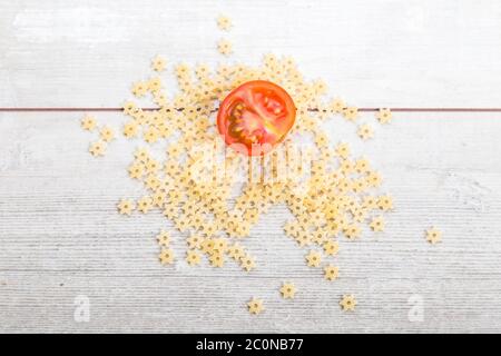Nahaufnahme von frischen, reifen Kirschtomaten Stockfoto