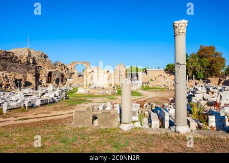 Side Tyche Tempel in der antiken Stadt Side in Antalya an der Mittelmeerküste der Türkei. Stockfoto