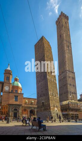 Die zwei Türme von Bologna, Asinelli und Garisenda Stockfoto