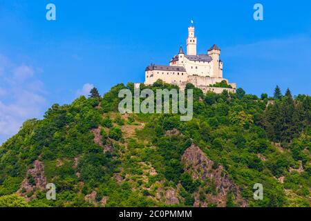 Der marksburg ist eine Burg oberhalb der Stadt Braubach in Rheinland-Pfalz, Deutschland Stockfoto