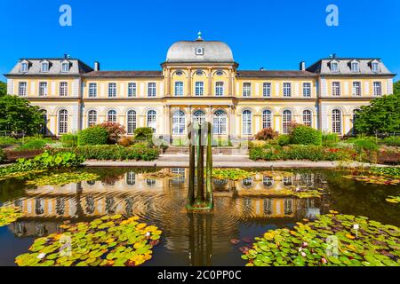 Poppelsdorfer Schloss ist eine barocke Gebäude in Bonn, Deutschland Stockfoto