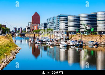 Innenhafen oder Inner Harbor District in der Stadt Duisburg, Deutschland Stockfoto