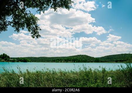 Landschaft im Naturpark Lagunas de Ruidera in Castilla-La Mancha, Spanien Stockfoto