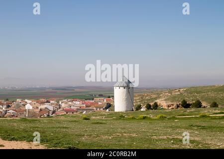 Traditionelle Windmühle in Campo de Criptana, Ciudad Real, Spanien Stockfoto