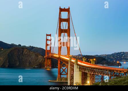 Golden Gate Bridge, San Francisco bei Nacht Stockfoto