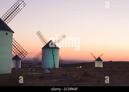 Traditionelle Windmühlen in Campo de Criptana, La Mancha, Spanien Stockfoto