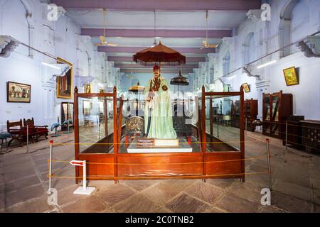 Kota, INDIEN - 21. SEPTEMBER 2019: Im Inneren des Stadtpalastmuseums von Kotah Garh. Sie befindet sich in der Stadt Kota im Bundesstaat Rajasthan in Indien. Stockfoto