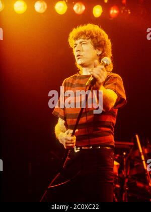 Robert Plant im Konzert bei Hammersmith Odeon 12. Dezember 1983 Stockfoto