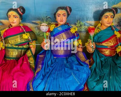 Hindu murtis (Gottheit oder zeremonielle Statuen). Sri Mariamman Tempel. Chinatown. Singapur Stockfoto