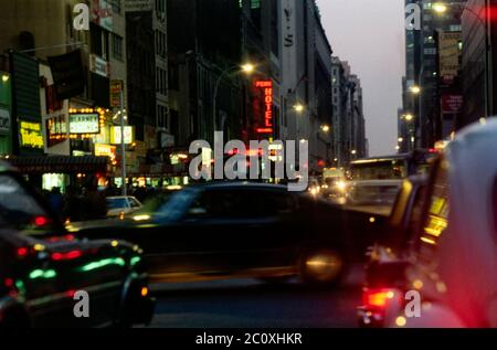 West 34th Street und 7th Avenue NYC 1980 Stockfoto