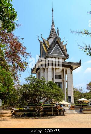 Buddhistische Stupa auf den Tötungsfeldern, Choung Ek, Phnom Penh, Kambodscha Stockfoto