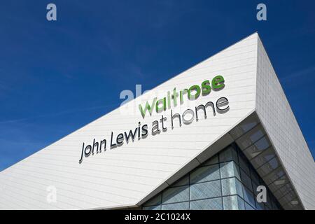 Waitrose John Lewis im Geschäft zu Hause Stockfoto