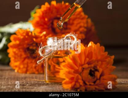 Ringelblume ätherisches Öl Stockfoto